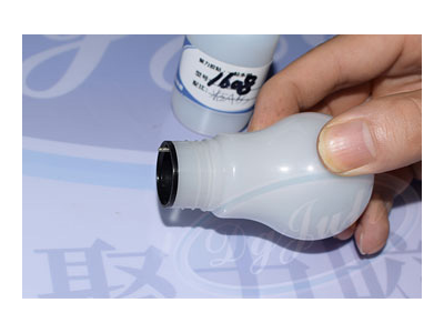 ABS塑料膠水固化慢且發(fā)白發(fā)脆？聚力膠水為您避免這些問(wèn)題