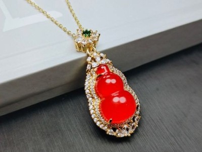 玉石吊墜用什么膠水粘？聚力牌粘玉石環(huán)保膠水懂您所想替您排憂！